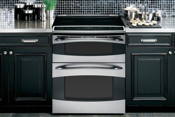Featured image for “Appliance Repair: 5 Hacks for Buying the Right Oven”
